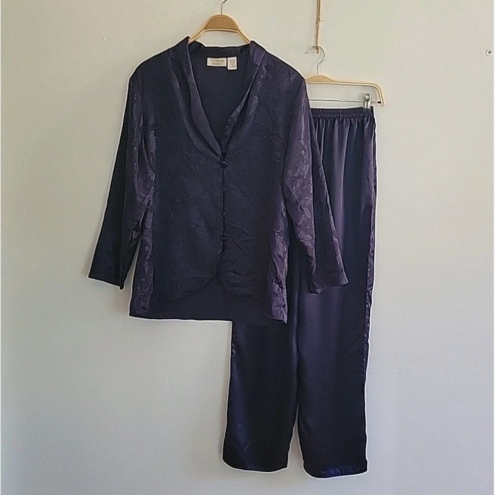 Victoria Secret Vintage Satin Pajama‎ Set Medium Purple Jacquard 2 Piece Lounge